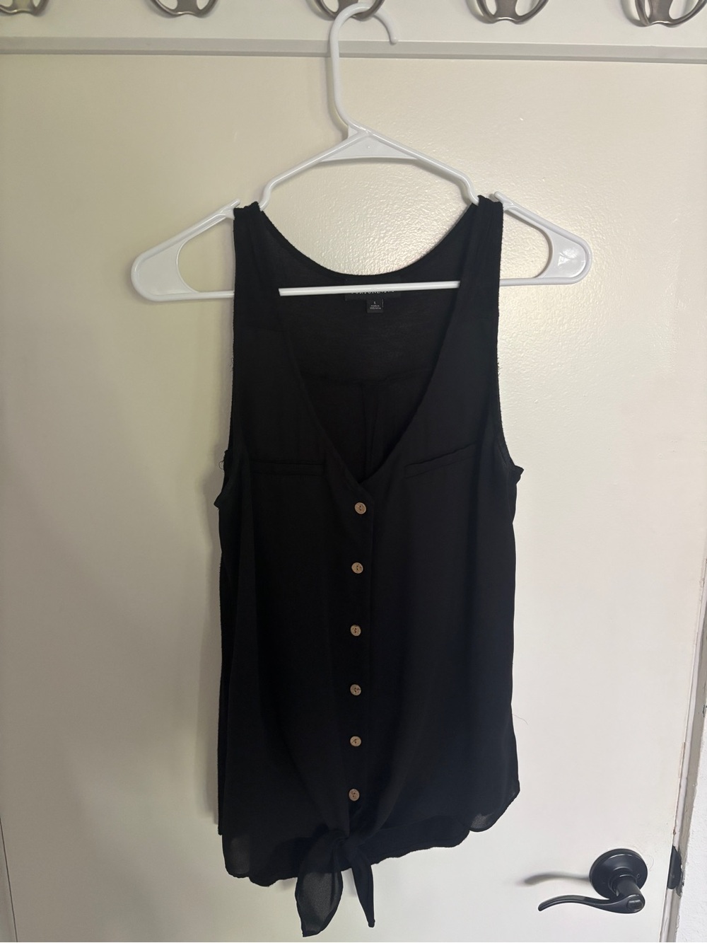 Women’s Black Button-Front Tie-Hem Camisole